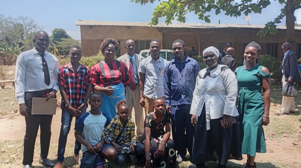 Karonga Ngerenge, Sunday School children with their teachers